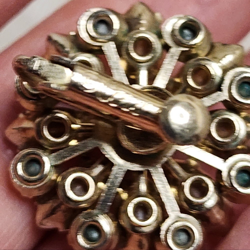 CORO MID-CENTURY SUNBURST REG. NUMBER CLUSTER EARRINGS MADE IN ENGLAND - Picture 9 of 16